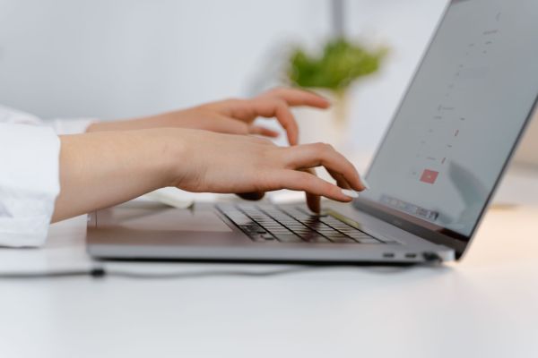 Création d'une sas : comment le faire en ligne ?