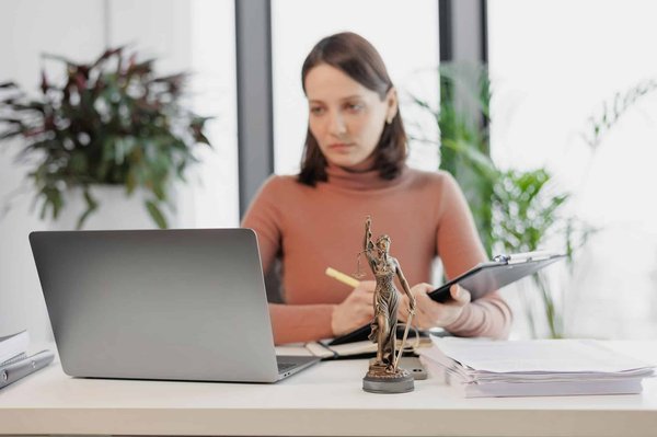 Les avantages d'un cabinet d'avocat fiscaliste à Paris pour votre entreprise